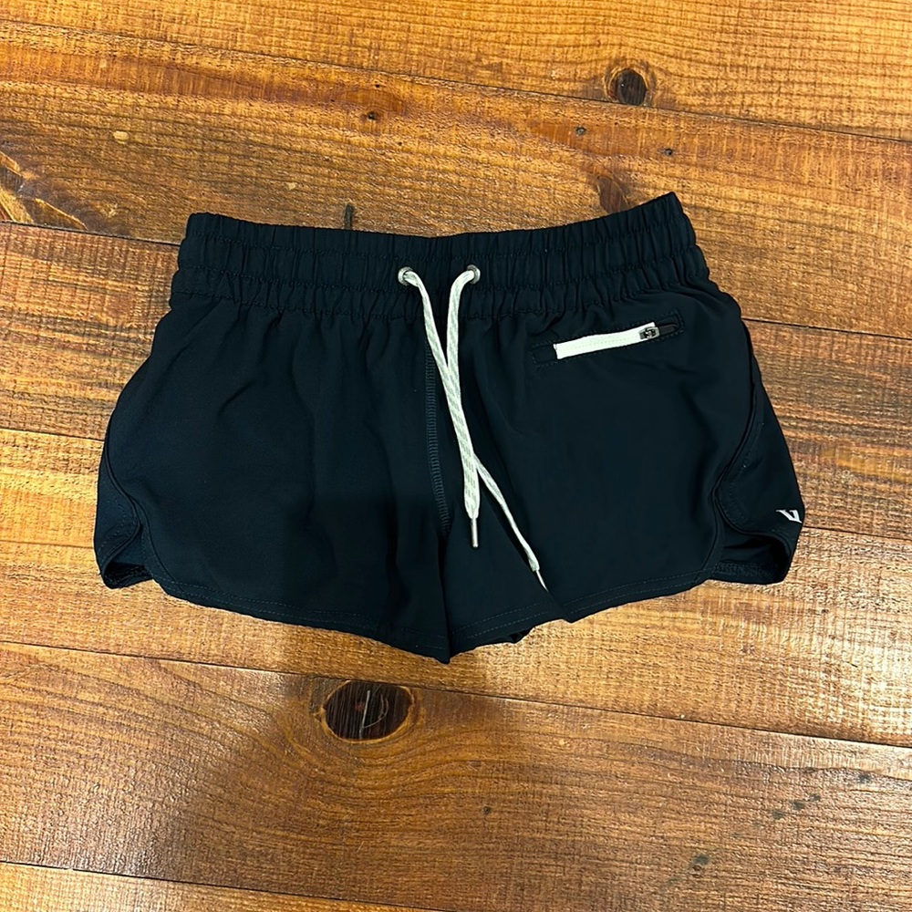 VUORI shorts